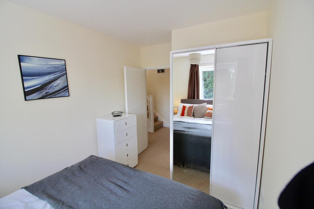 Ferienwohnung Amberblue@Epsom Exterior foto