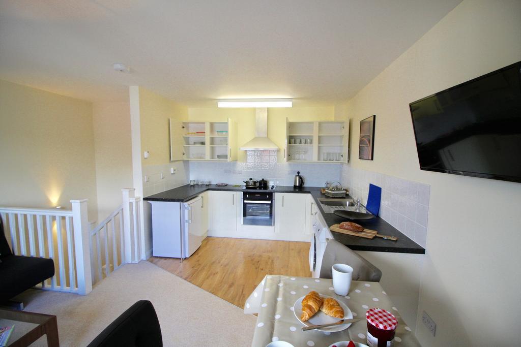 Ferienwohnung Amberblue@Epsom Exterior foto