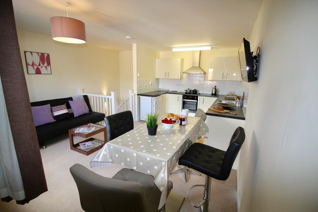 Ferienwohnung Amberblue@Epsom Exterior foto